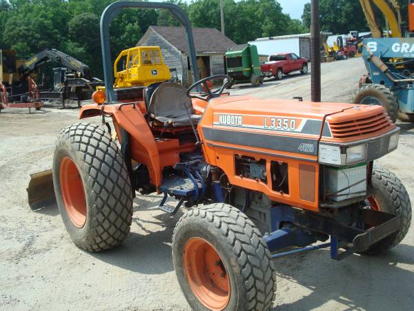 KUBOTA L3350 USZCZELKA GŁOWICY